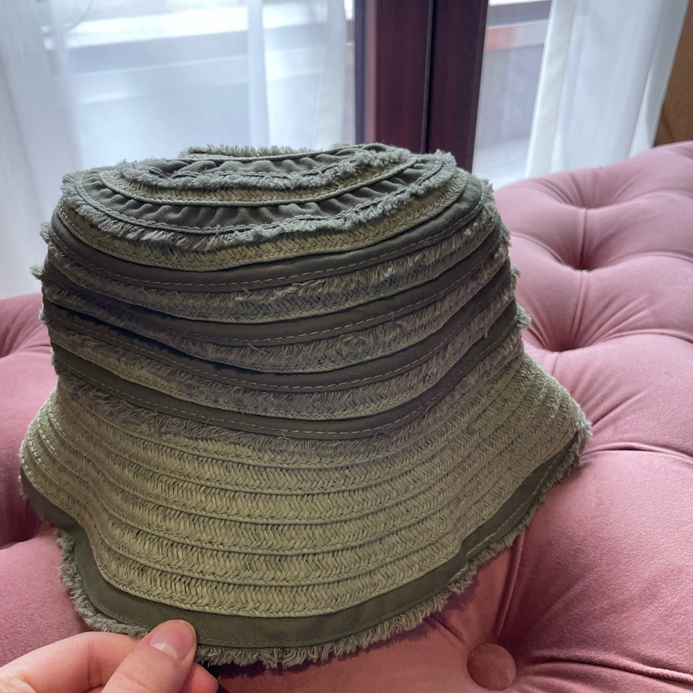 Banana republic bucket hat